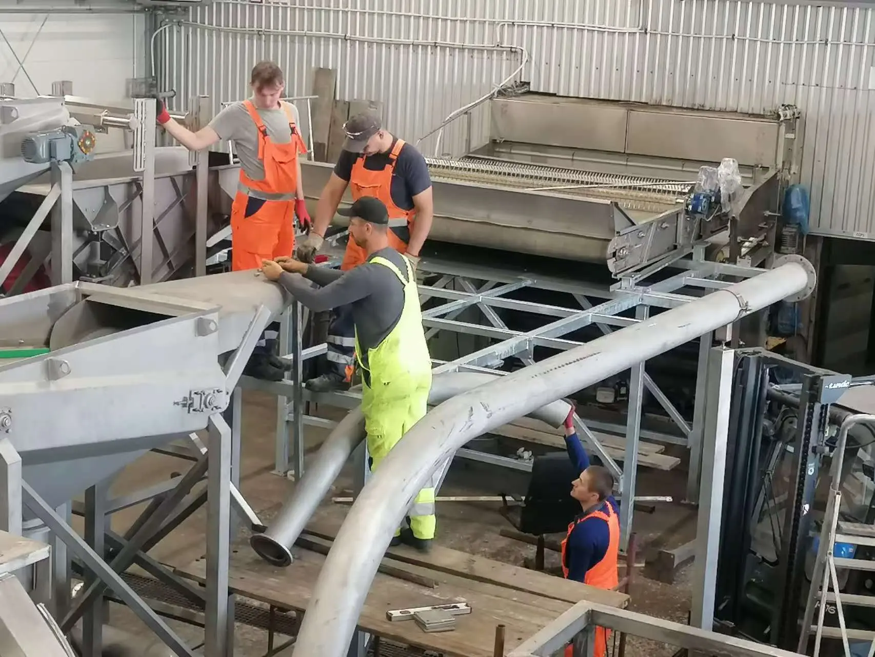 Ploland french fries machine project (capacity 3-5ton/h) is being installed